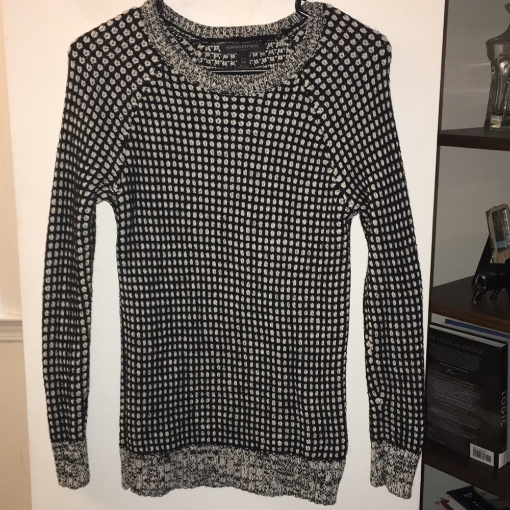 Long sleeve knit sweater
